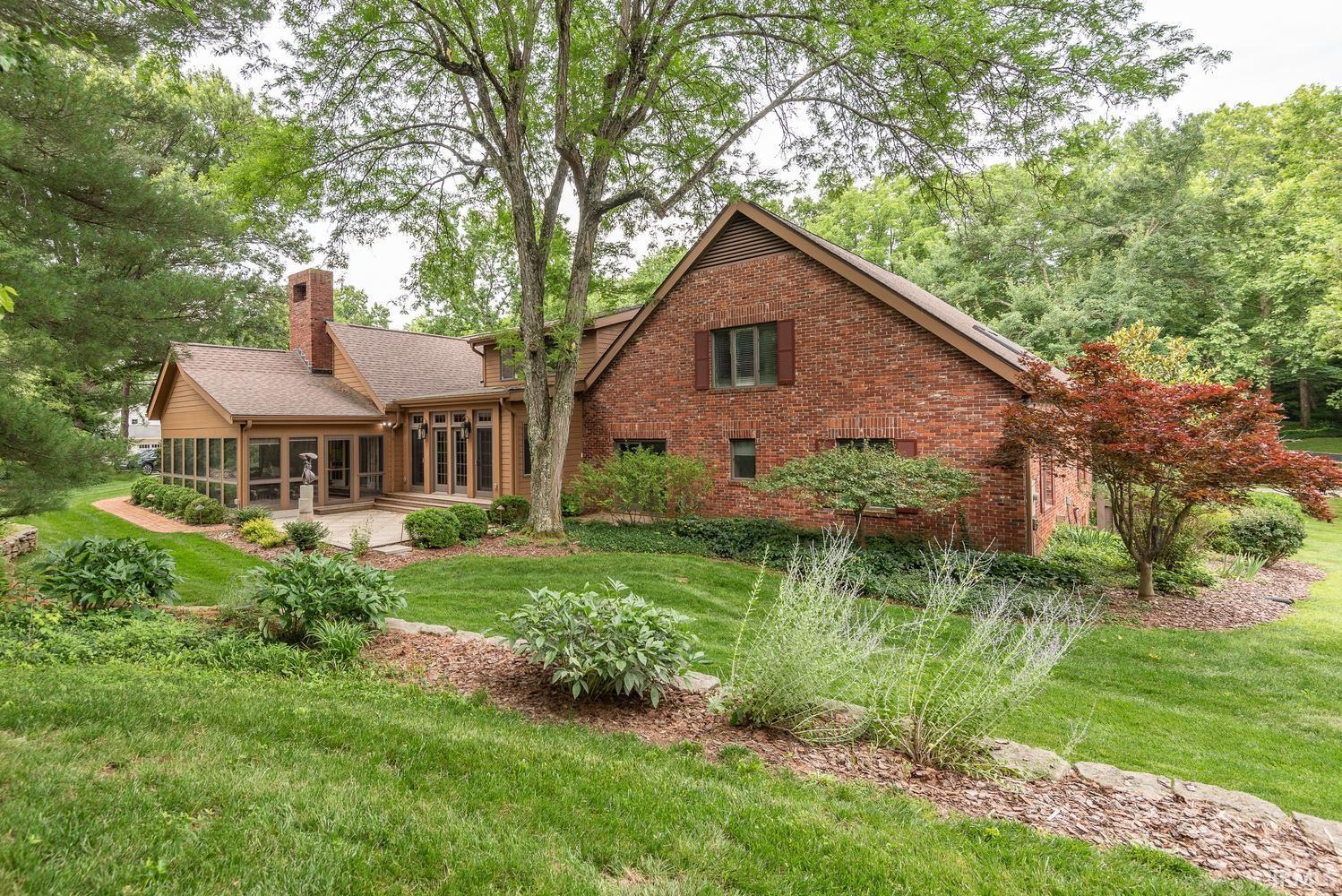 885 S Woodscrest Drive