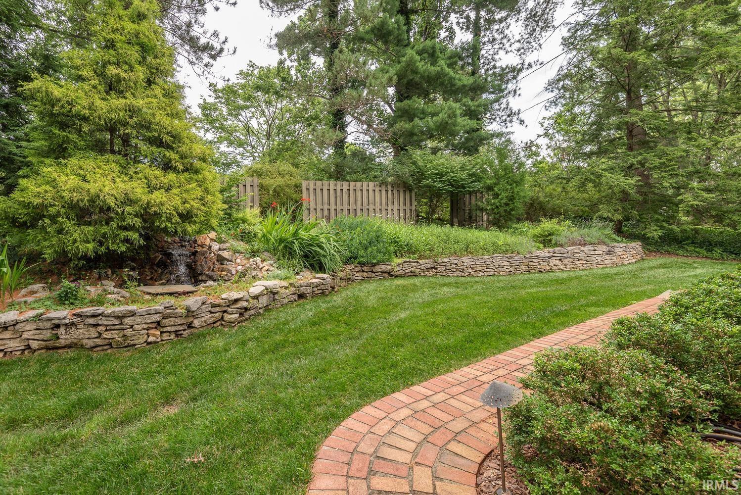 885 S Woodscrest Drive
