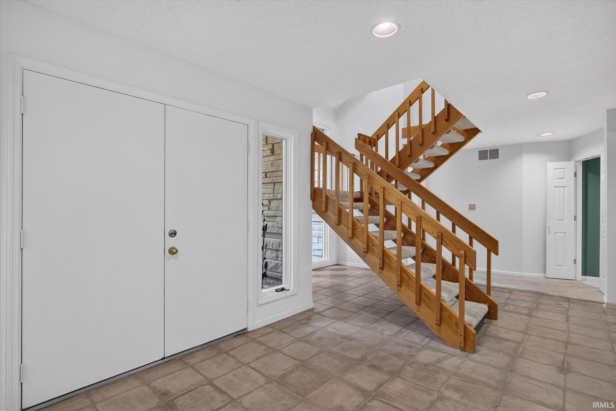 2317 E Linden Hill Drive