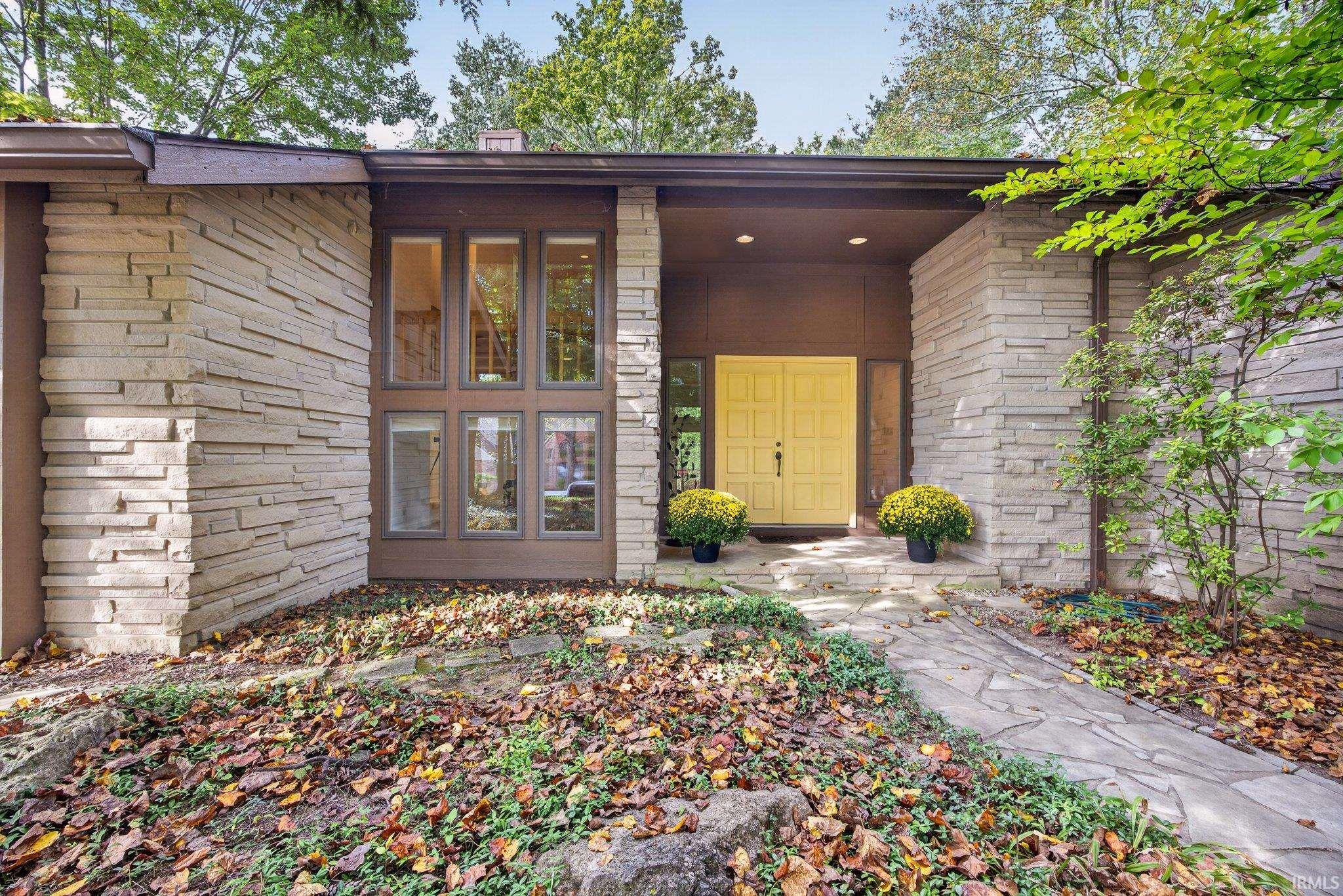 2317 E Linden Hill Drive