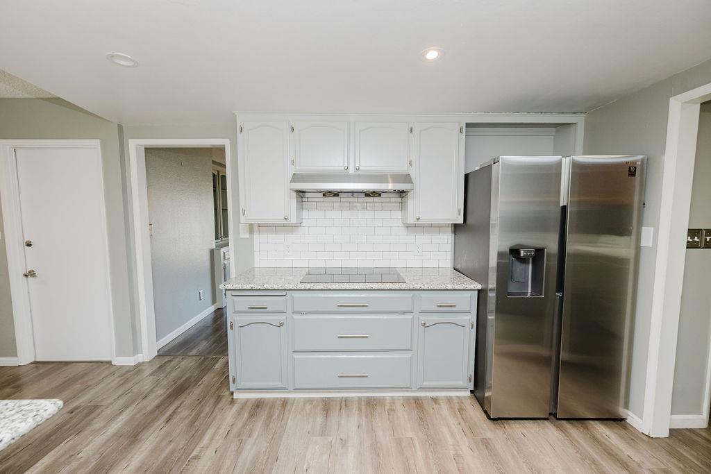 1086 W Fremont Avenue