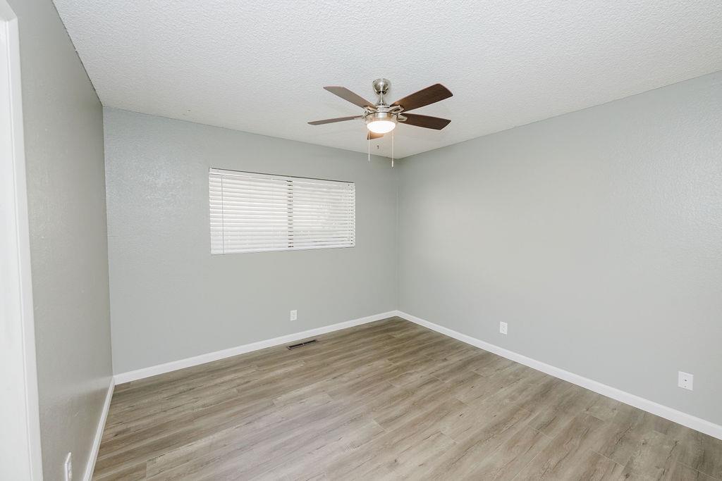 1086 W Fremont Avenue