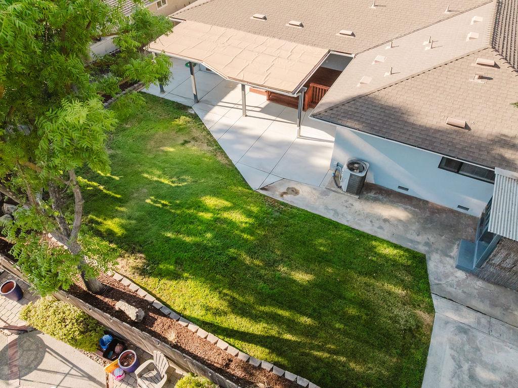 1086 W Fremont Avenue