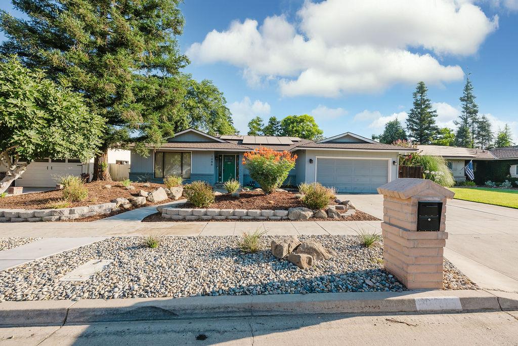 1086 W Fremont Avenue