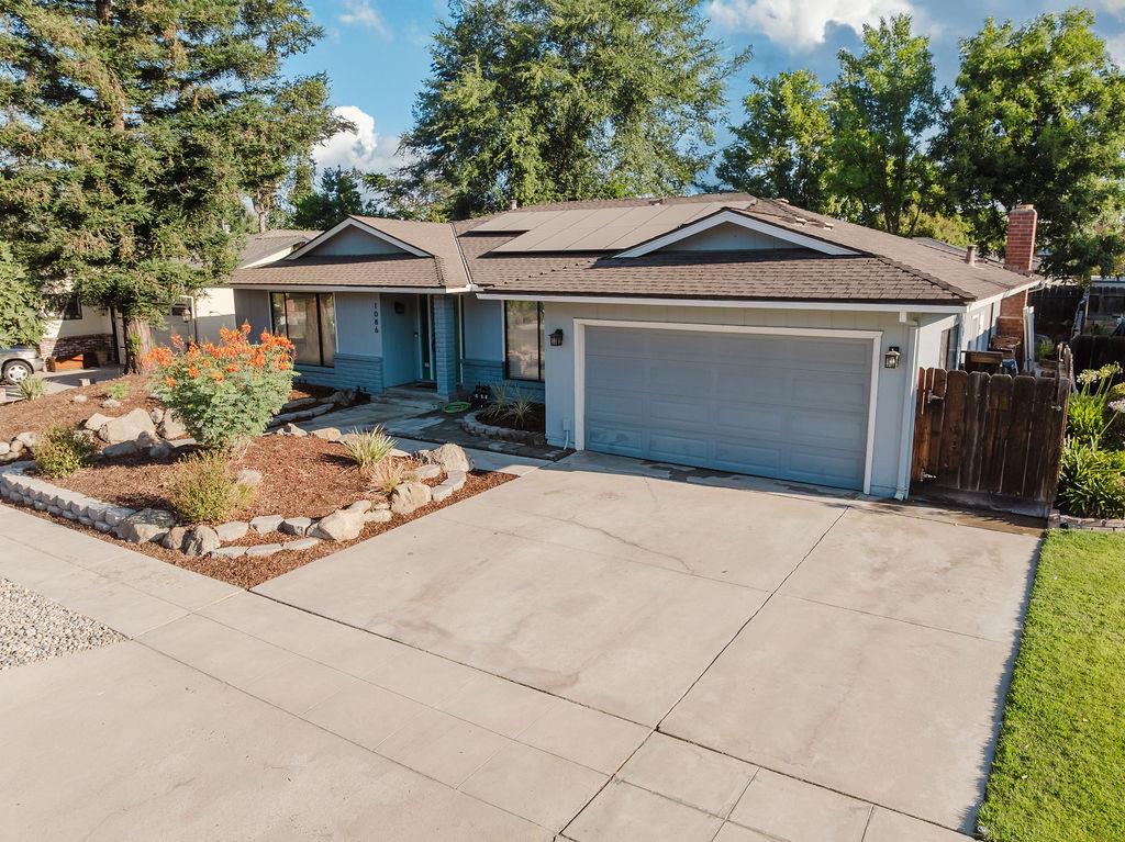1086 W Fremont Avenue