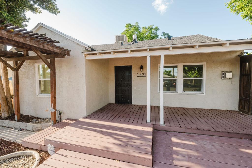 1421 E Terrace Avenue