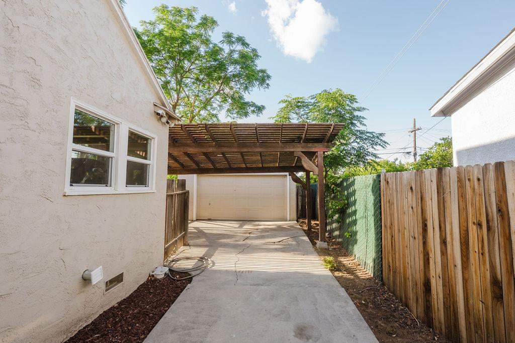 1421 E Terrace Avenue