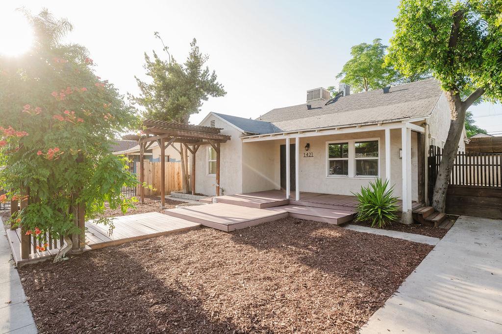 1421 E Terrace Avenue