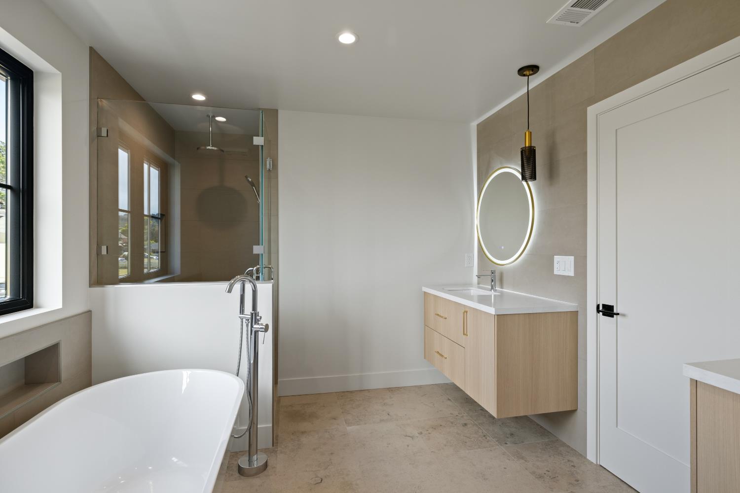 568 Creekside Court