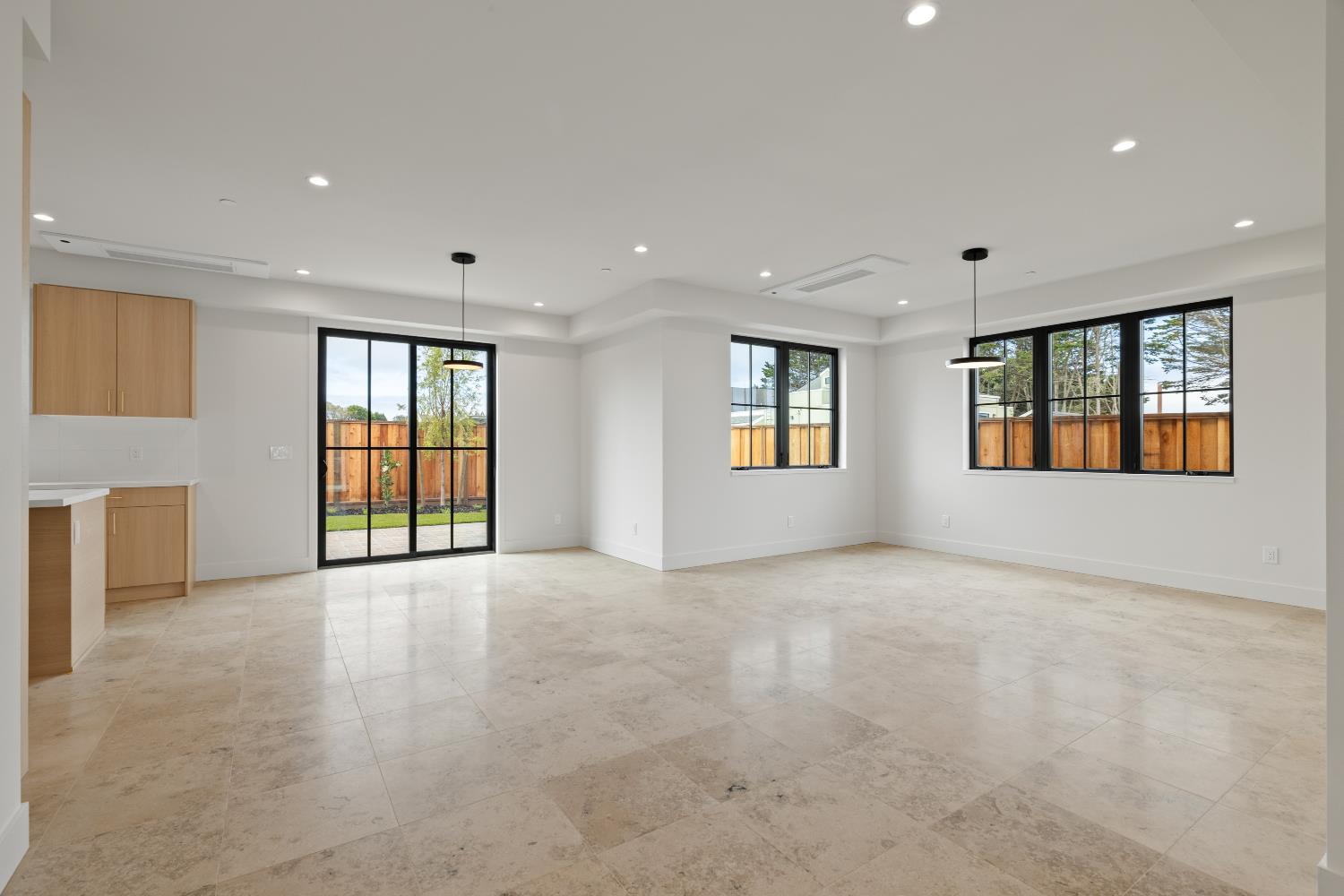 568 Creekside Court