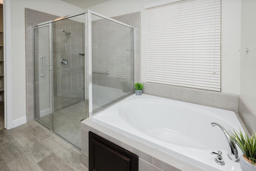 1407 E Via Azzurra Way