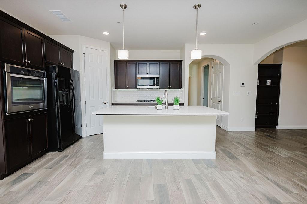 1407 E Via Azzurra Way