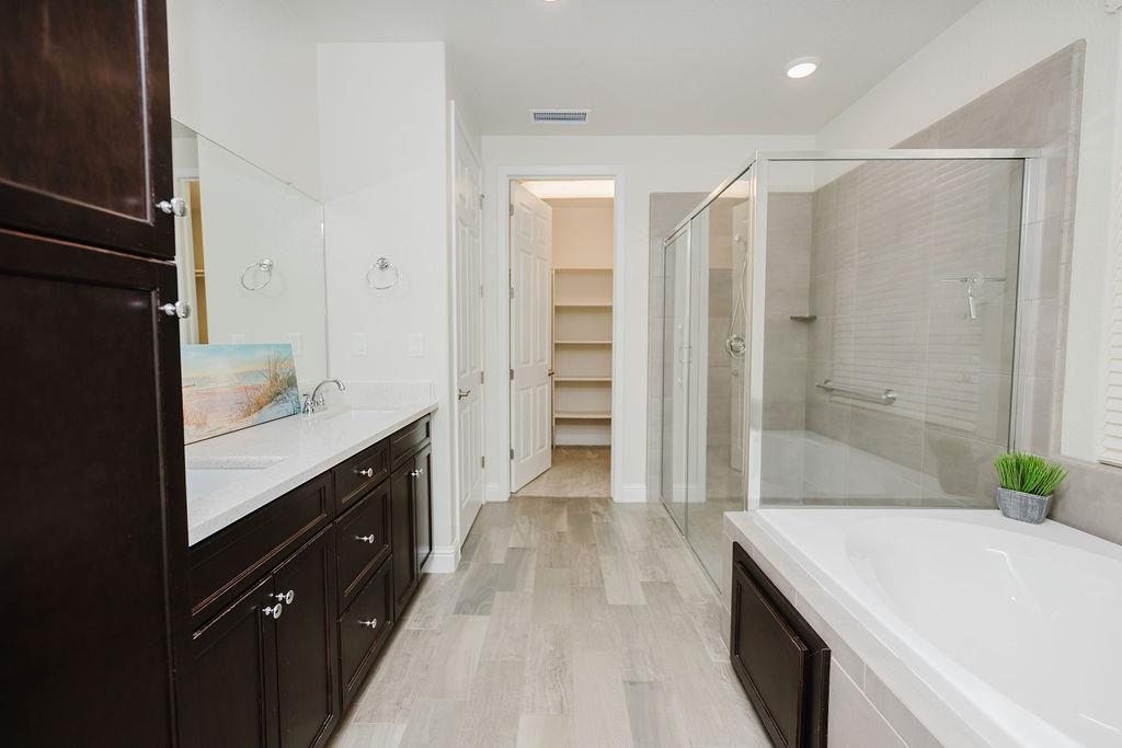 1407 E Via Azzurra Way