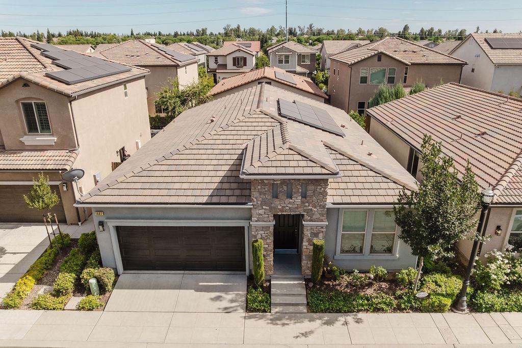 1407 E Via Azzurra Way