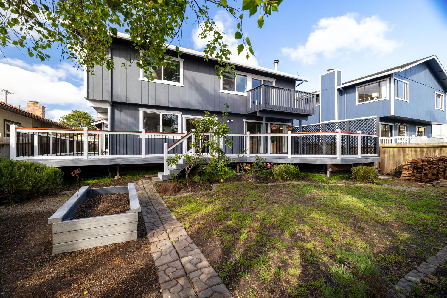256 6th Street