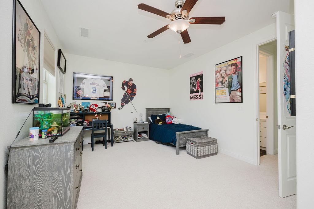 1671 E Bella Fiore Drive