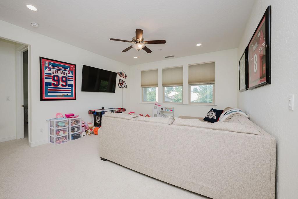 1671 E Bella Fiore Drive