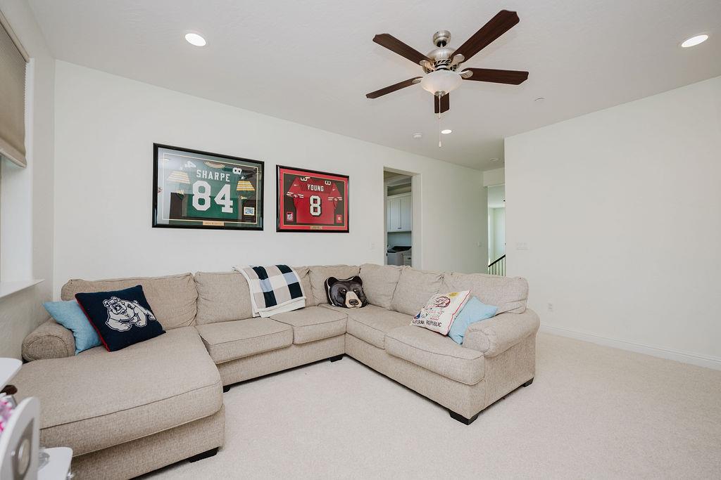 1671 E Bella Fiore Drive