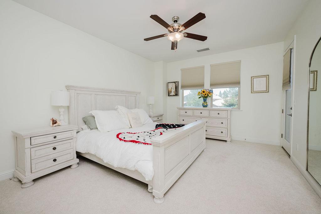 1671 E Bella Fiore Drive