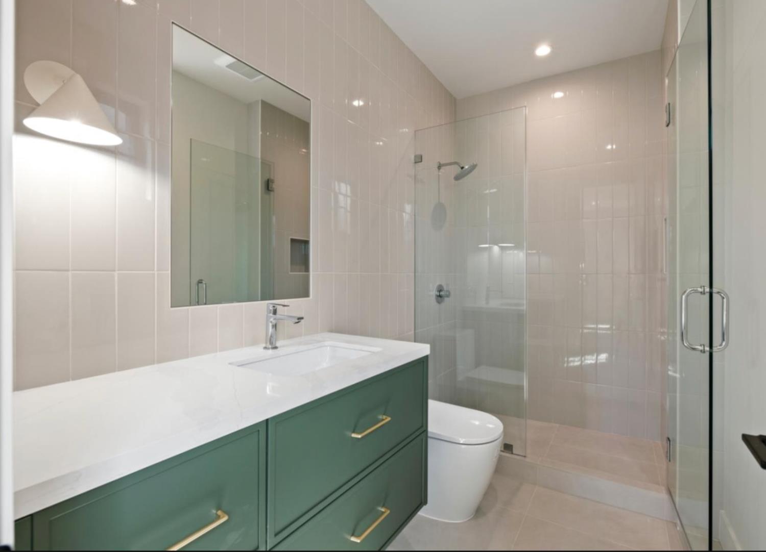525 Creekside Court