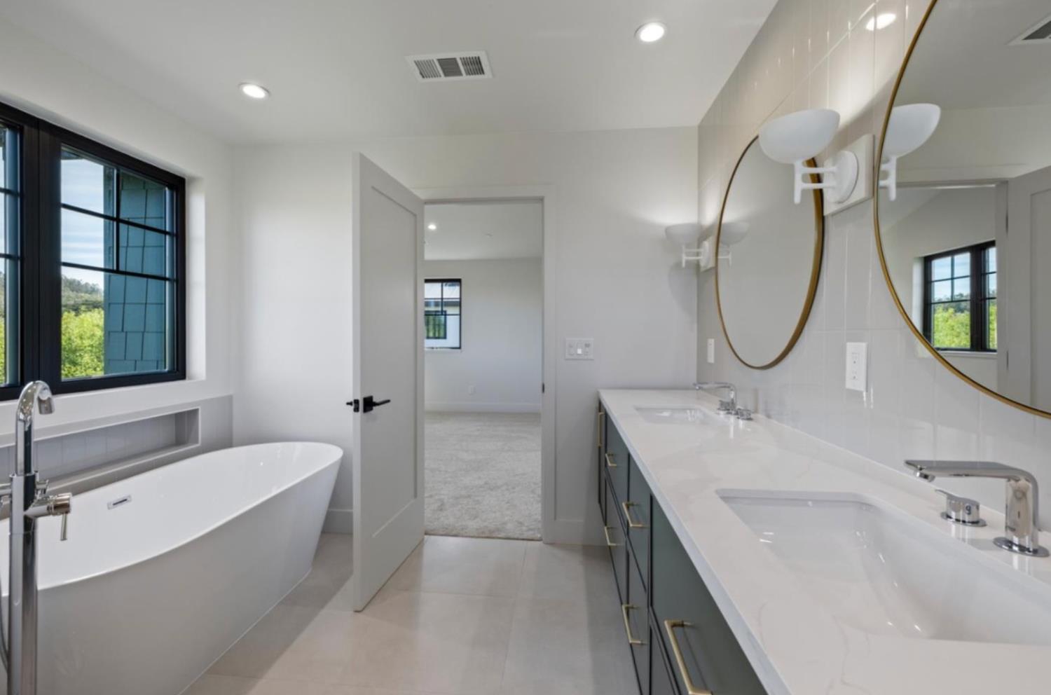 525 Creekside Court