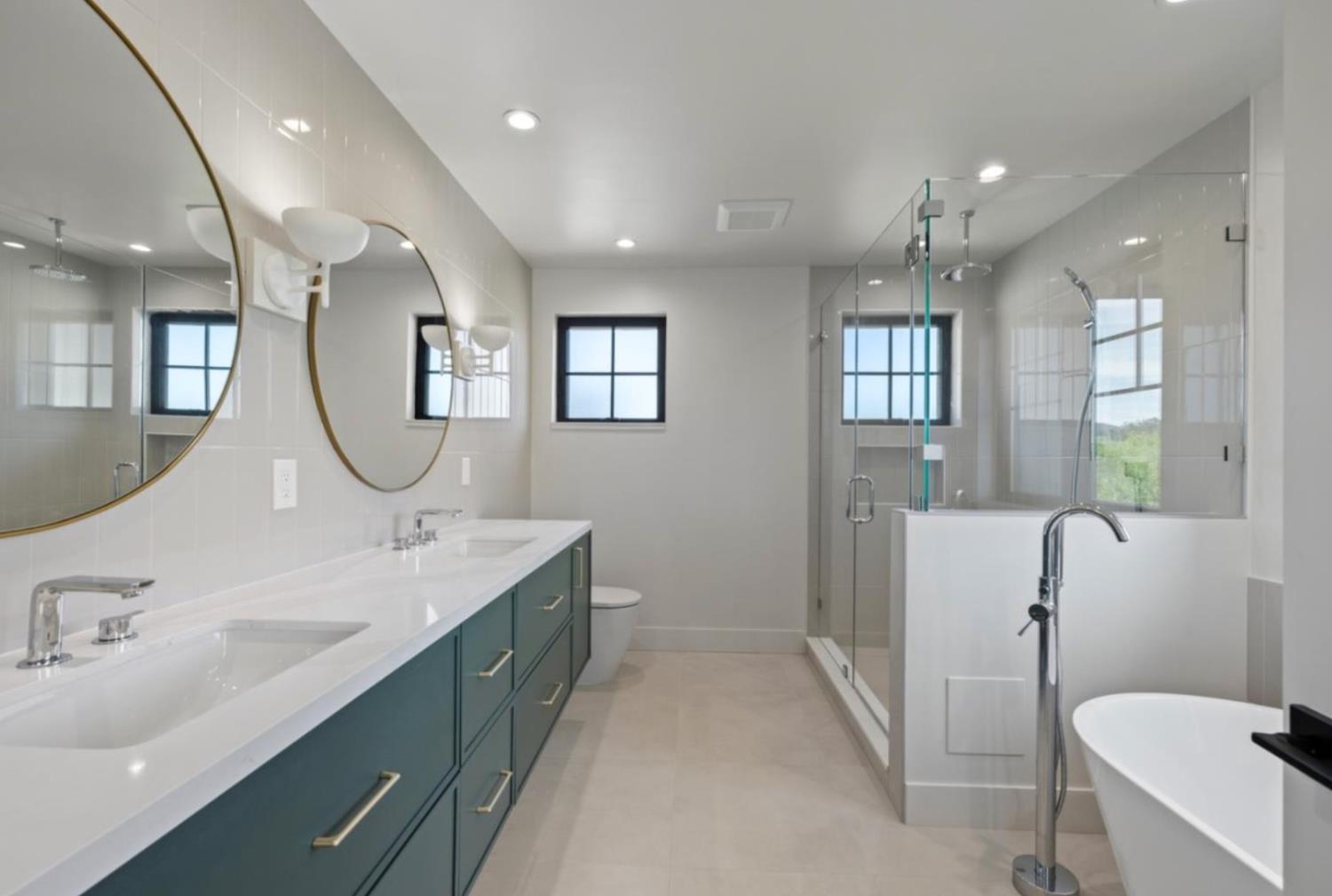 525 Creekside Court