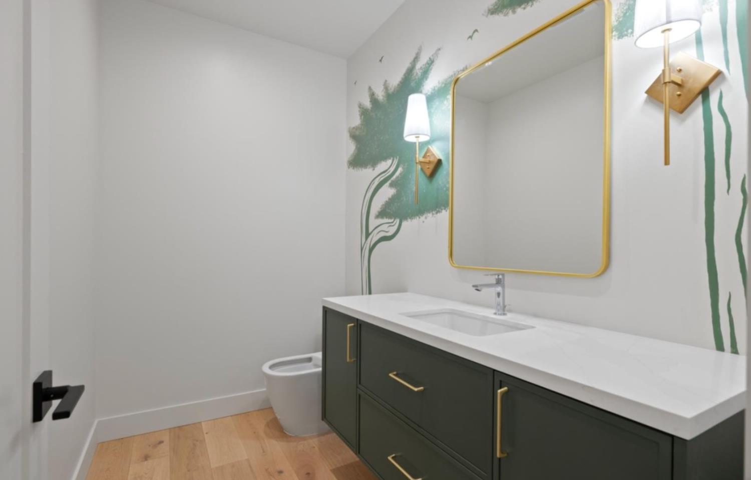 525 Creekside Court