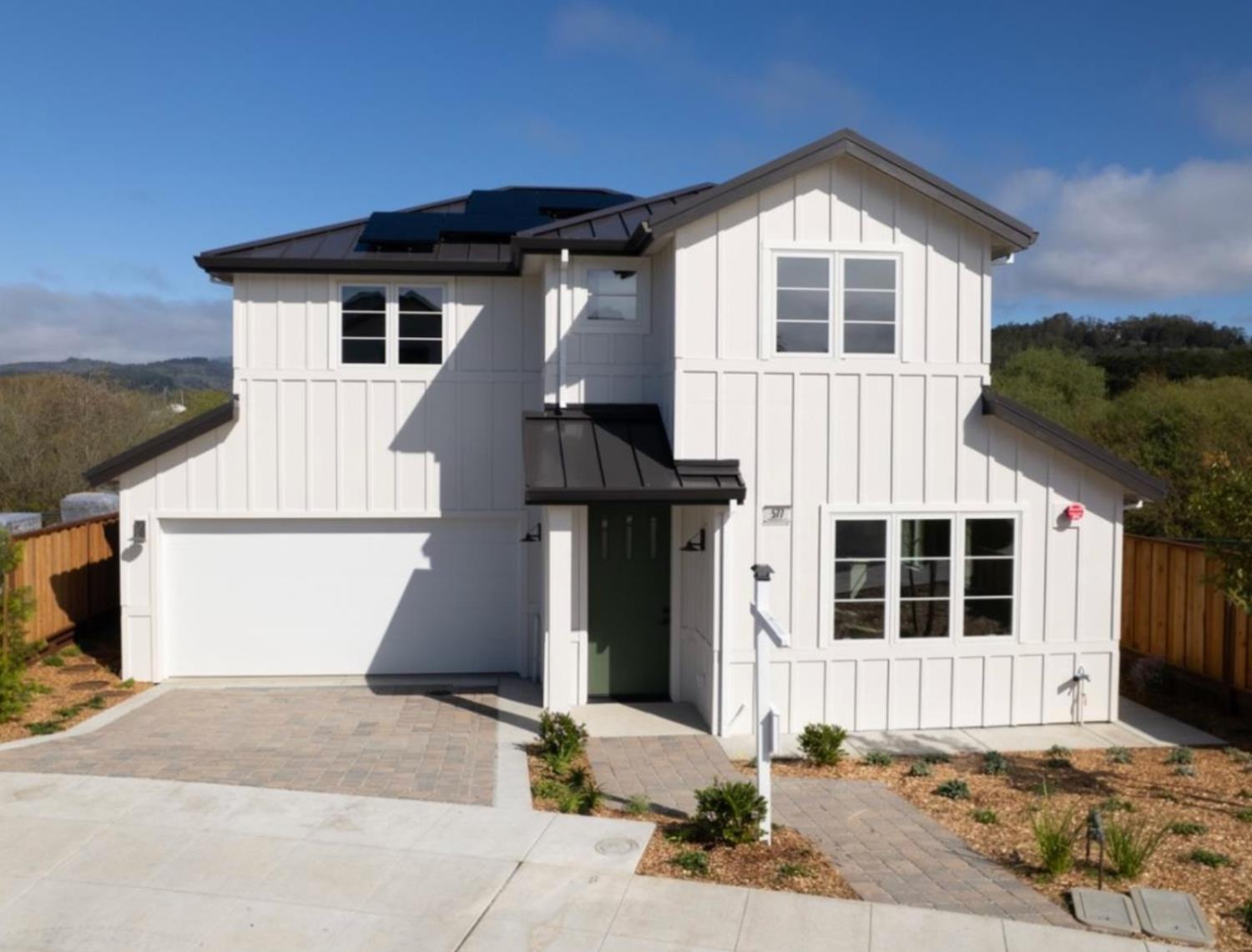 577 Creekside Court
