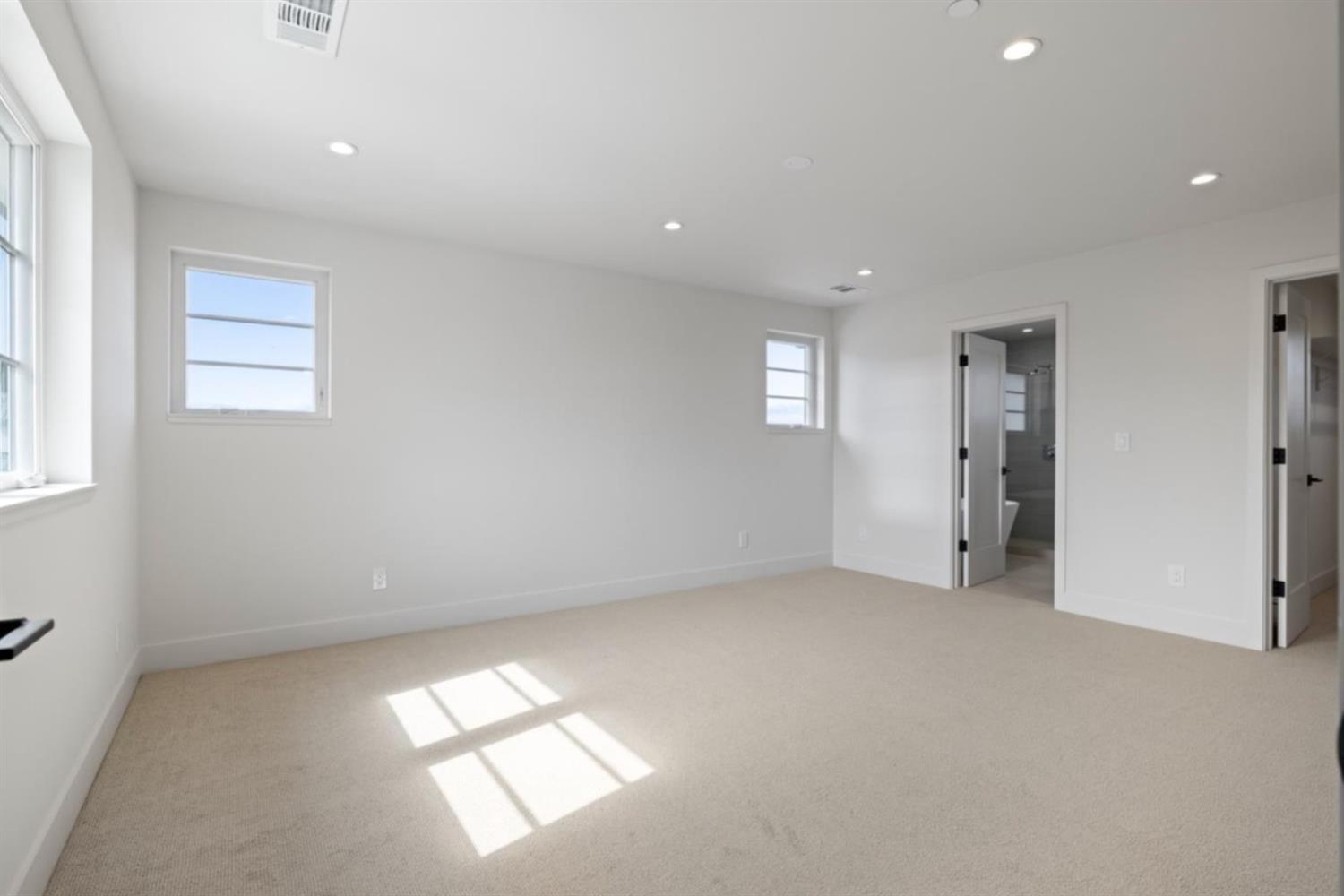 577 Creekside Court