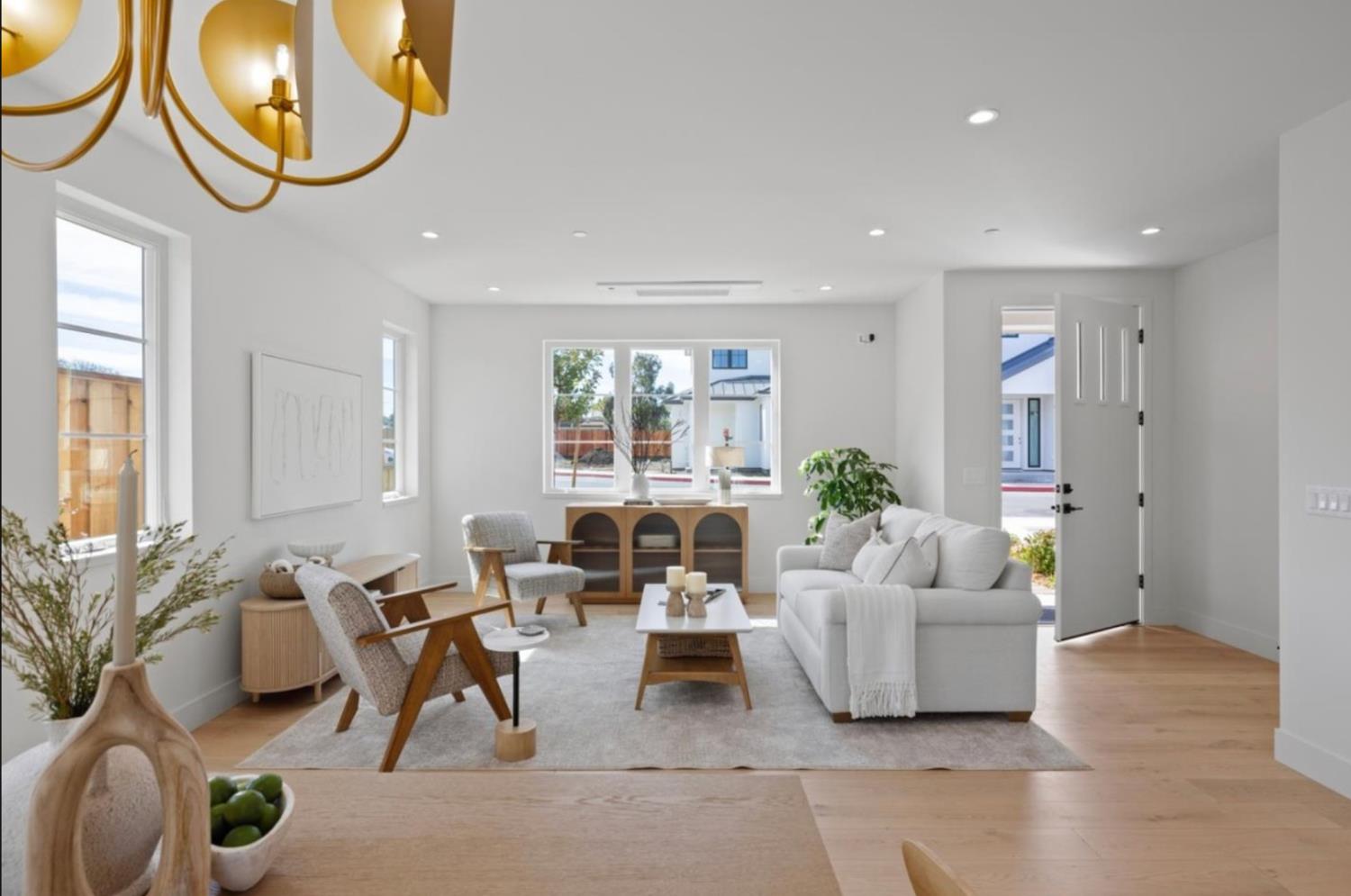 577 Creekside Court
