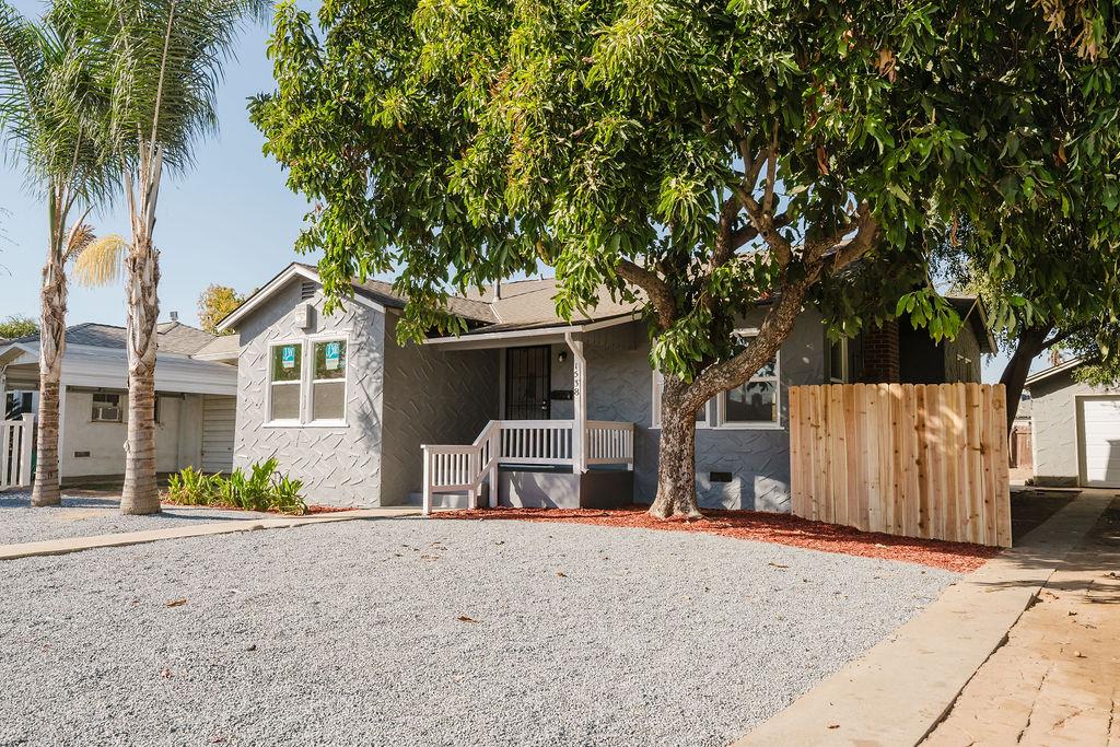 1538 W Cortland Avenue