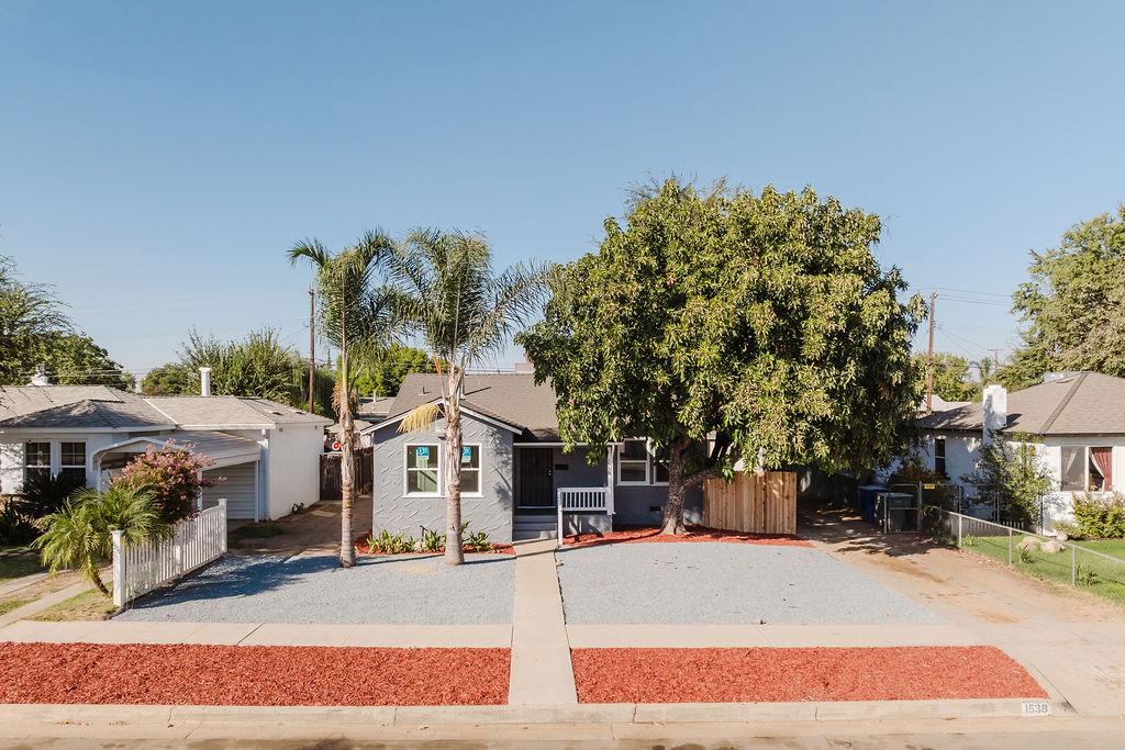 1538 W Cortland Avenue