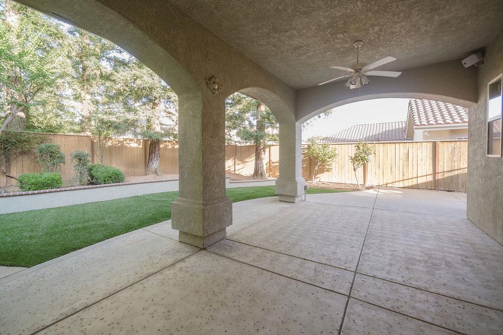 7124 N Forkner