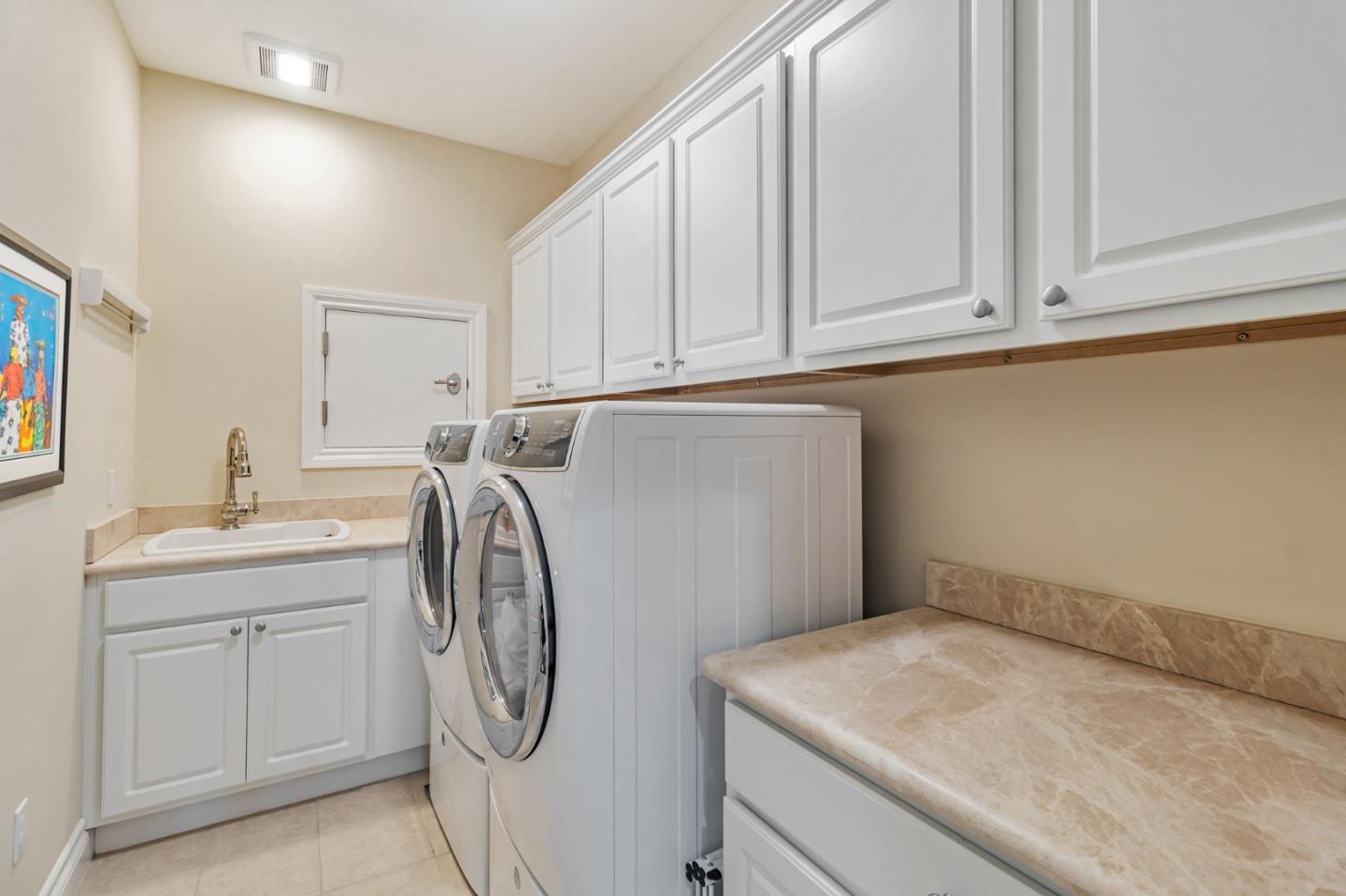 121 Carnoustie Drive