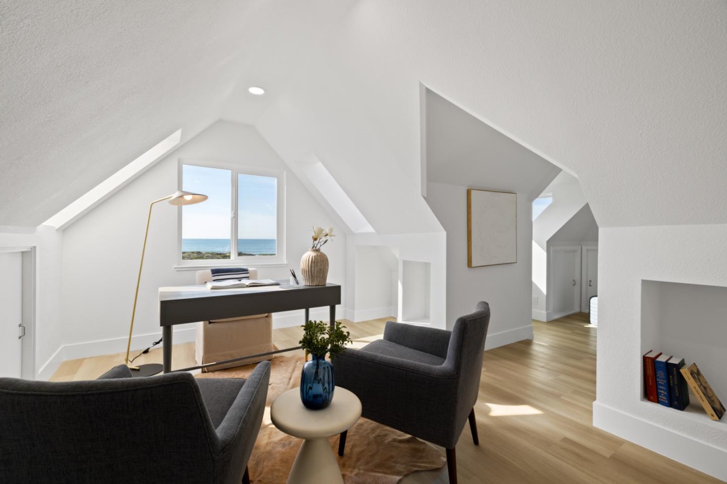 211 Washington Boulevard