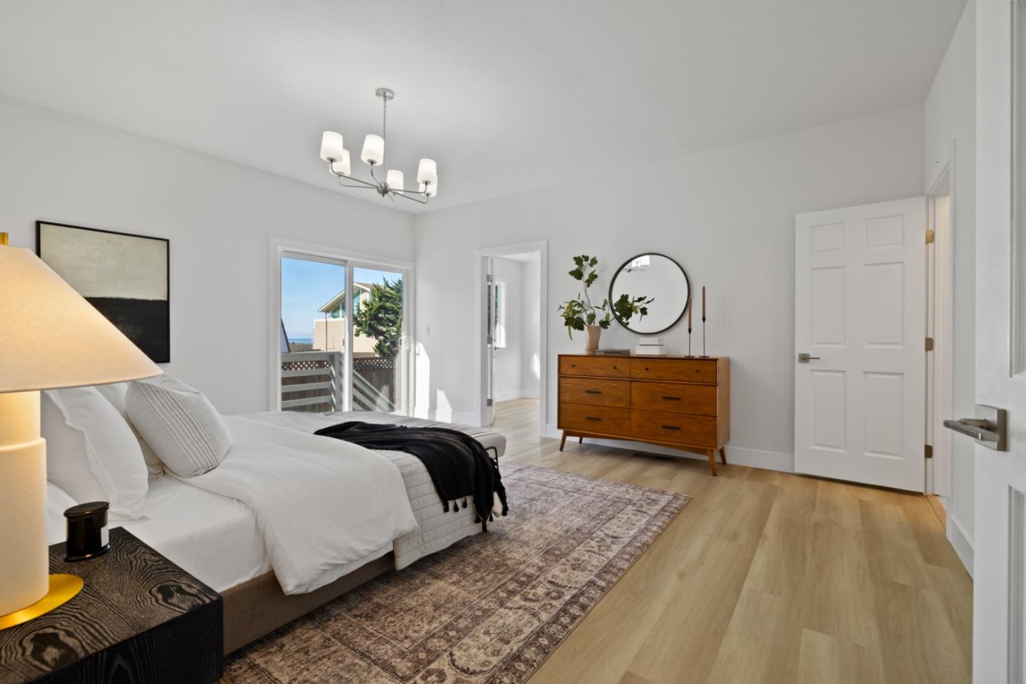 211 Washington Boulevard