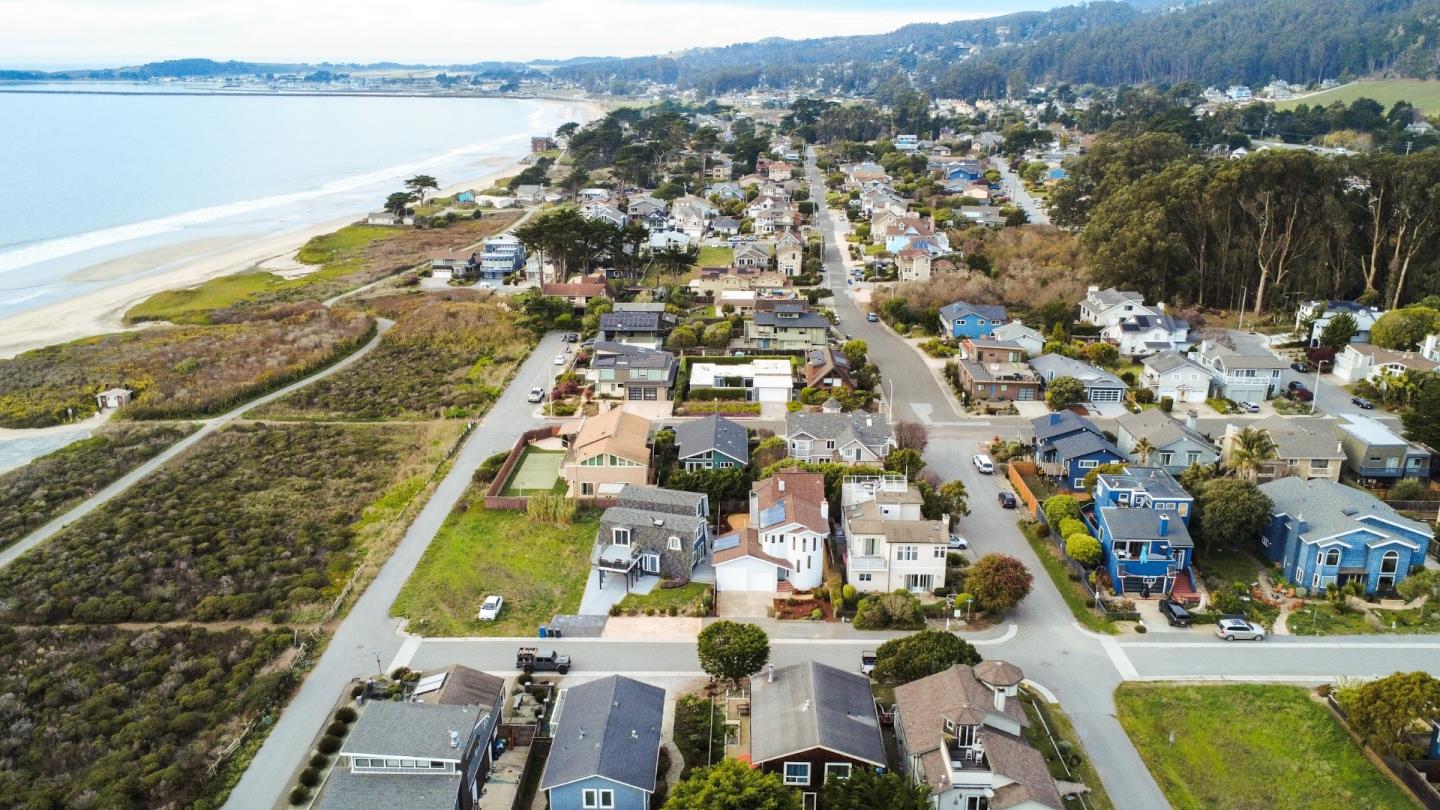 211 Washington Boulevard