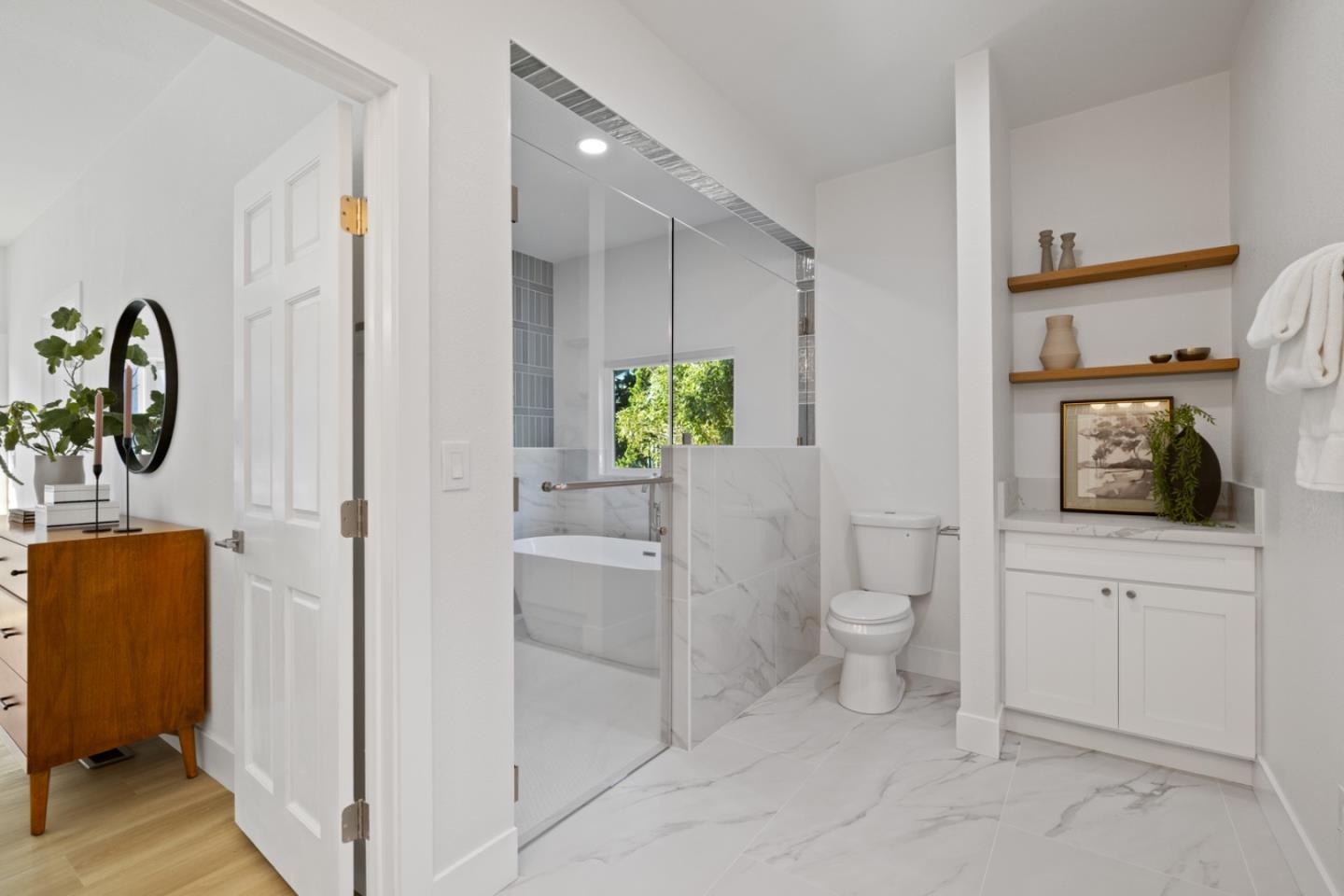 211 Washington Boulevard