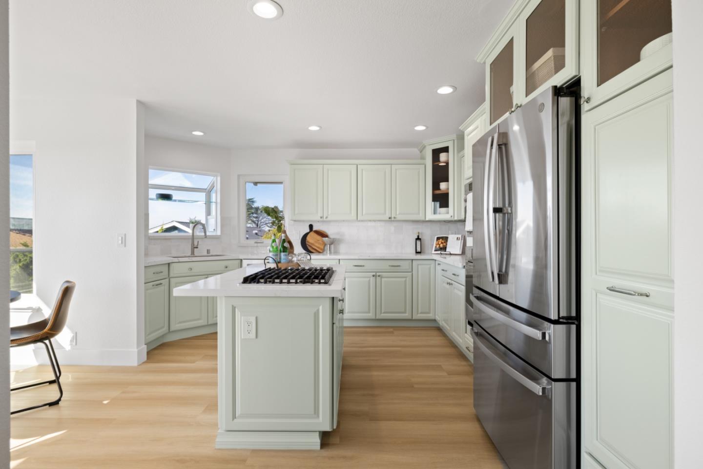 211 Washington Boulevard