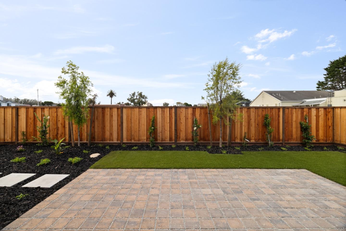 568 Creekside Court
