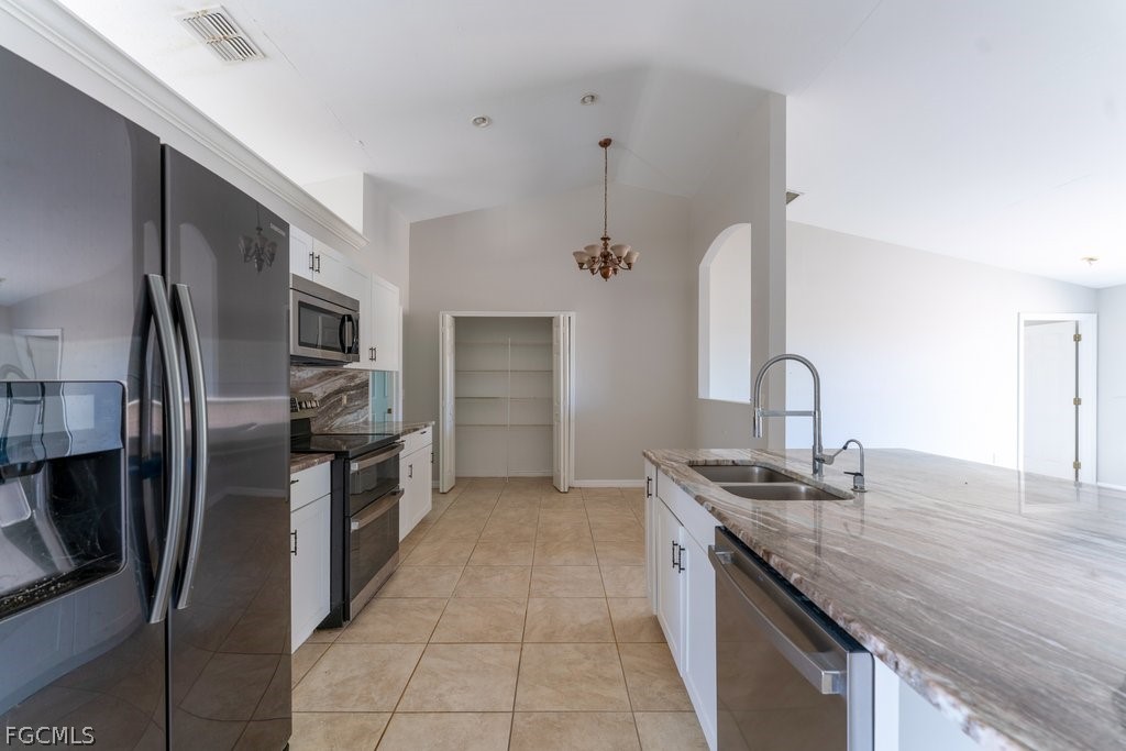 1240 NW 22nd PL