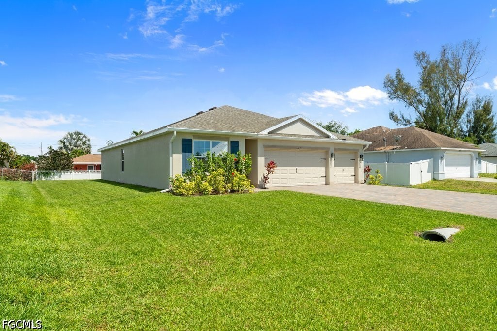 2721 SW 11th CT