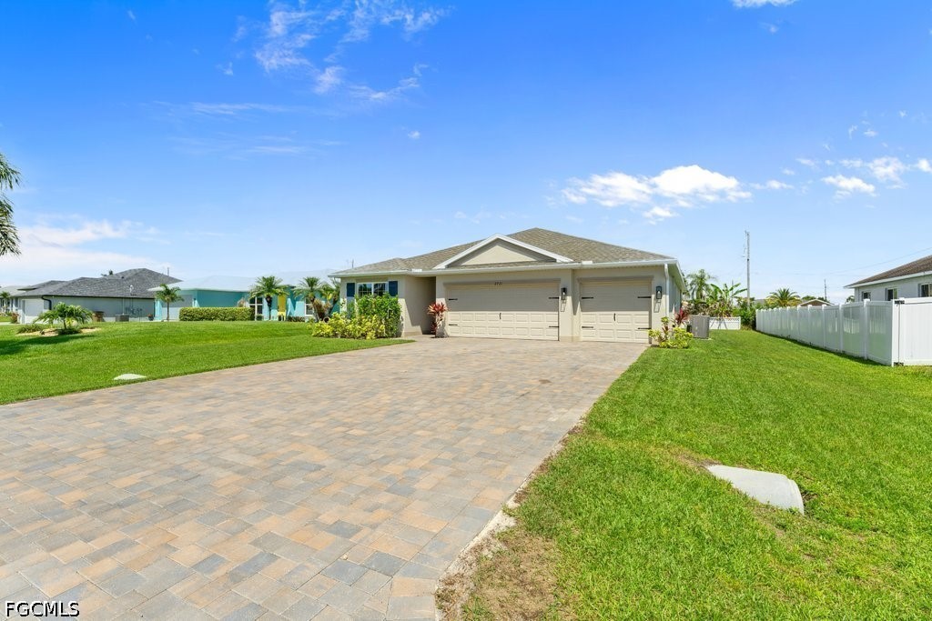 2721 SW 11th CT