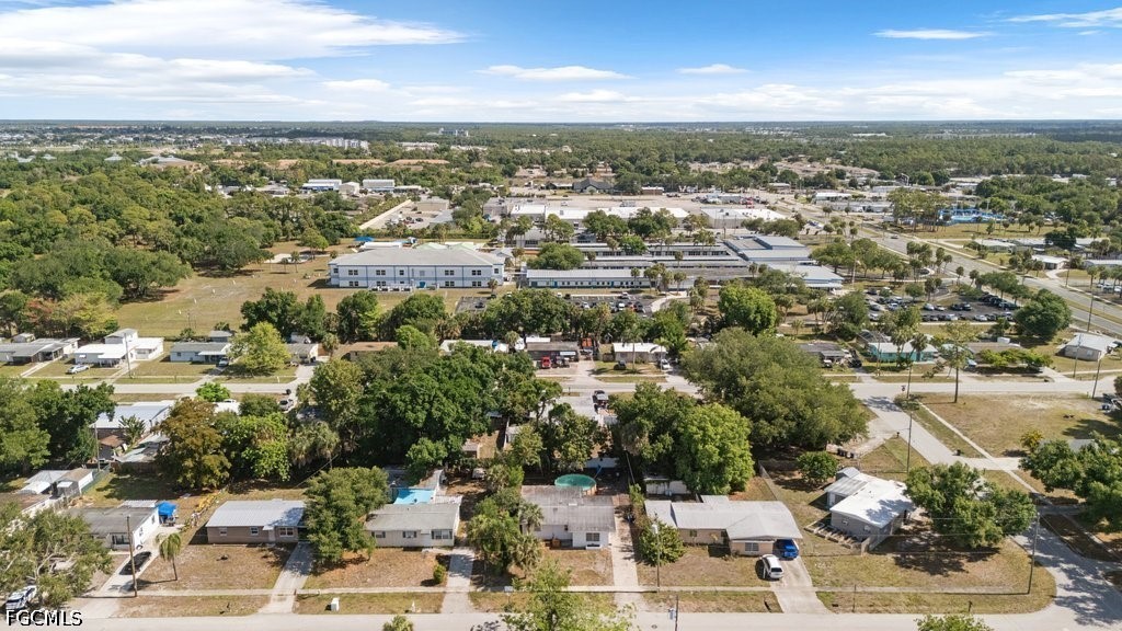 912 Hibiscus LN