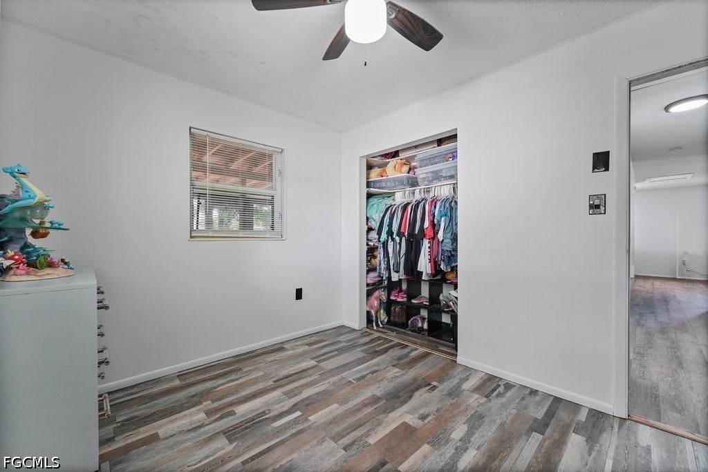 912 Hibiscus LN