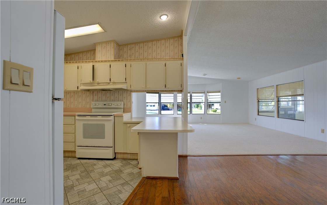 26260 Squire LN