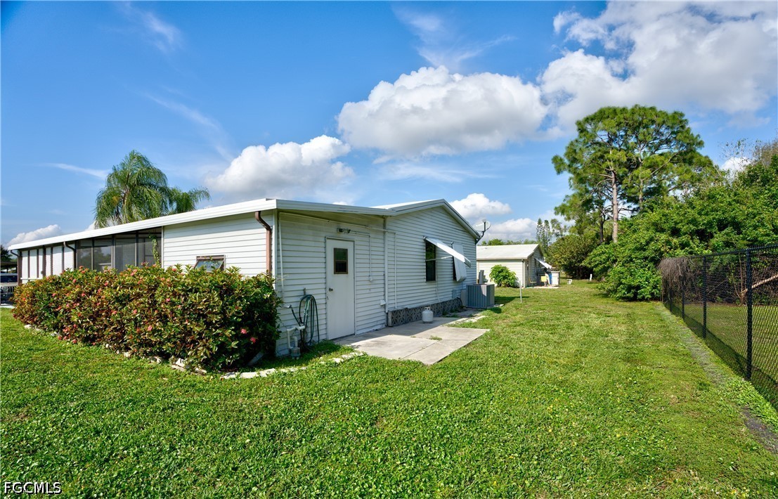 26260 Squire LN