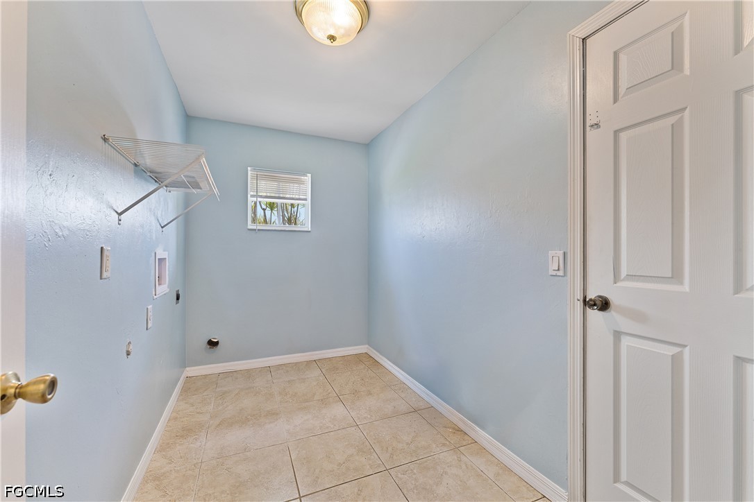 1240 NW 22nd PL