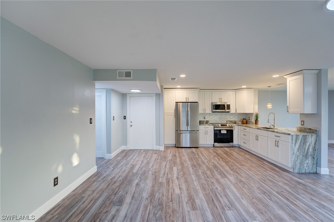 4840 Golf Club CT 8