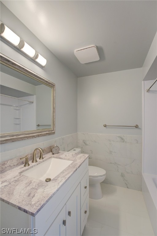 4840 Golf Club CT 8